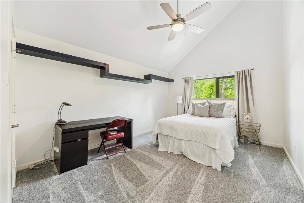 Fourth bedroom.