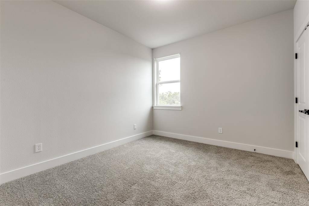 Secondary bedroom