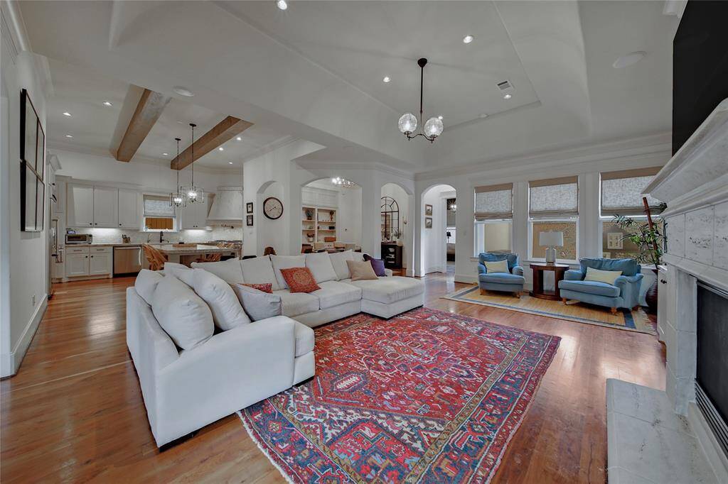 View of living room :5.