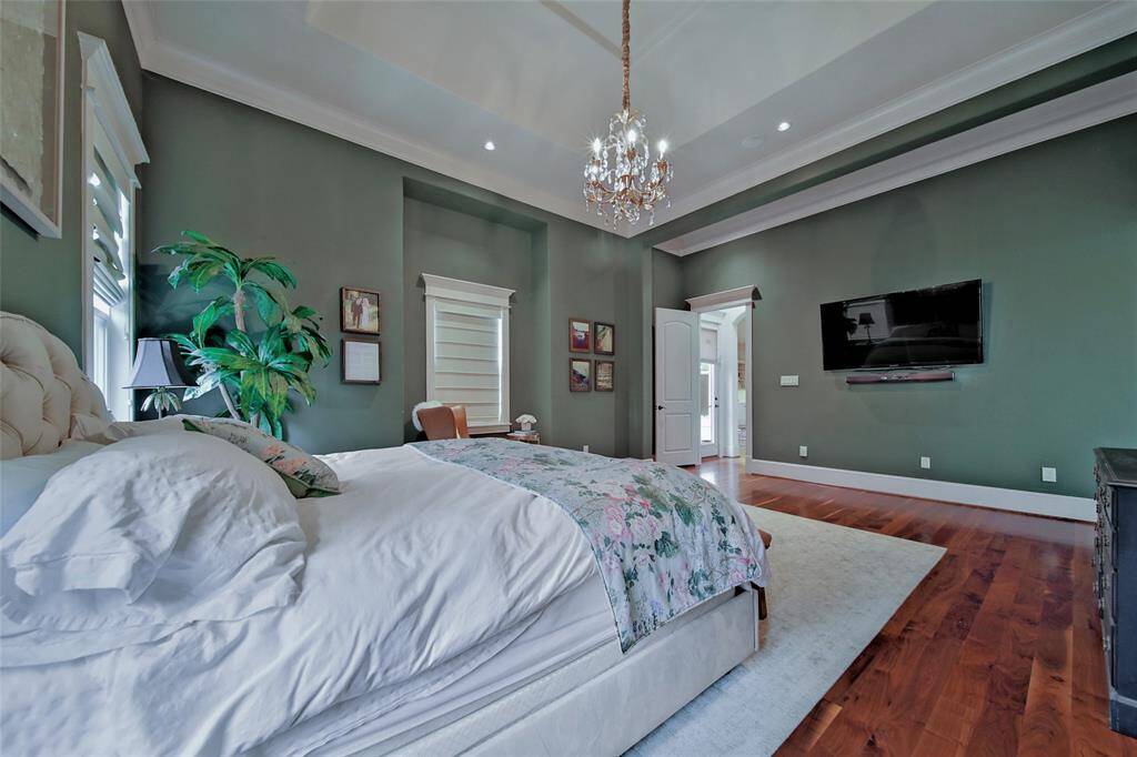 View of primary bedroom :2.