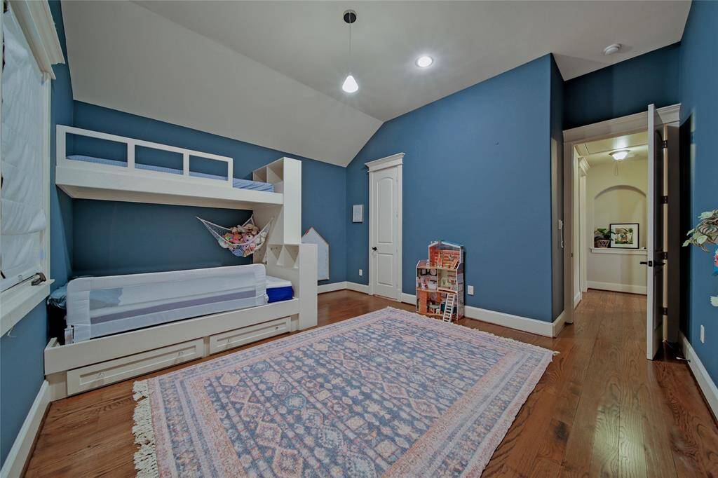 View of secondary bedroom #3 :2.