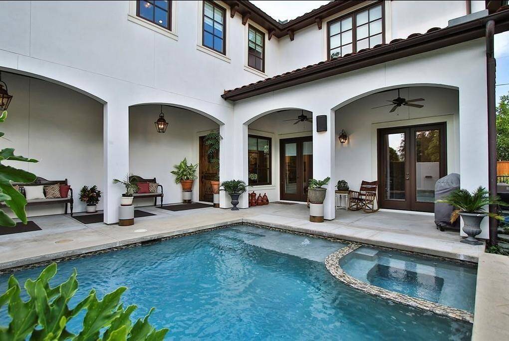 View of pool :2.