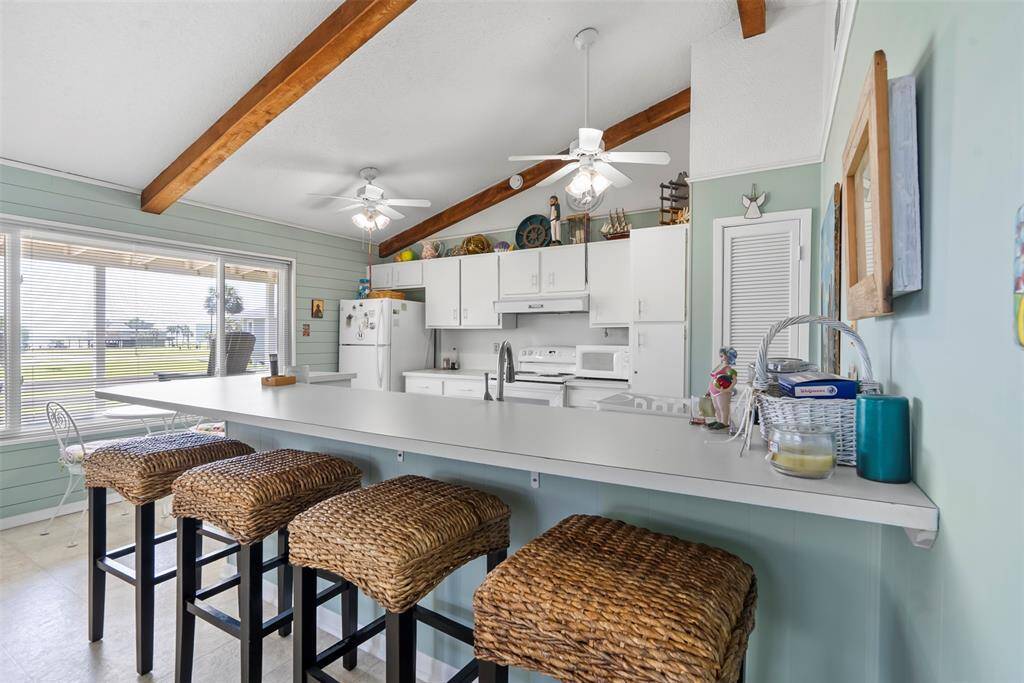Breakfast bar