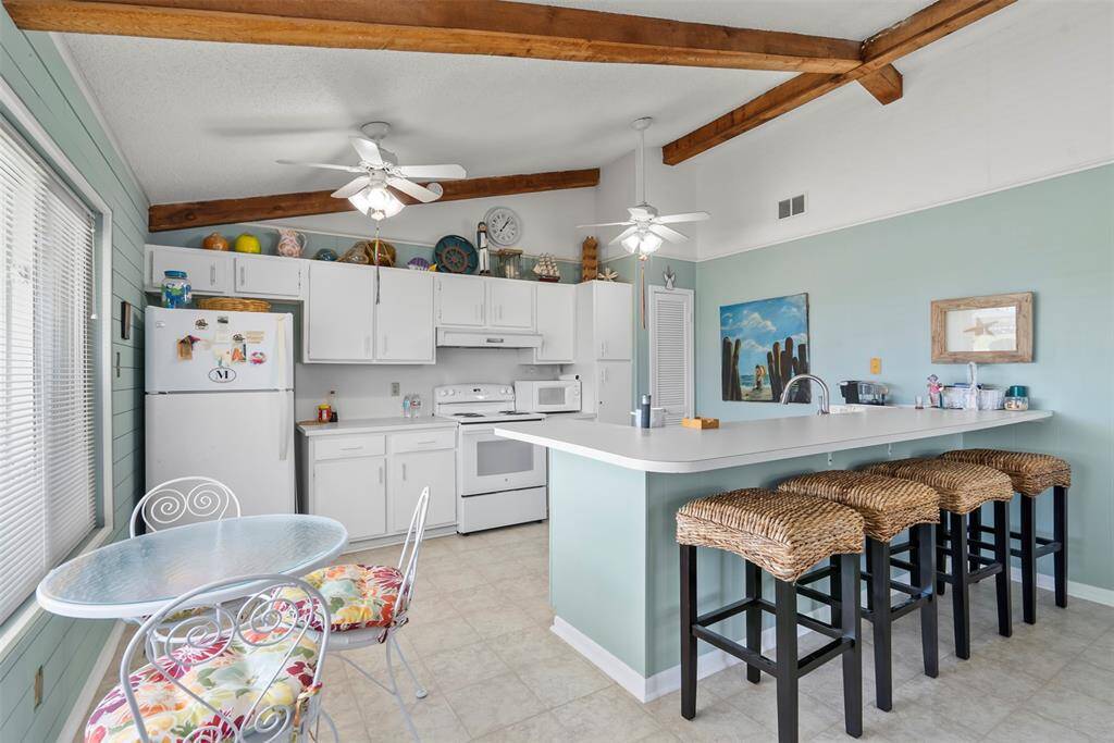 Breakfast nook