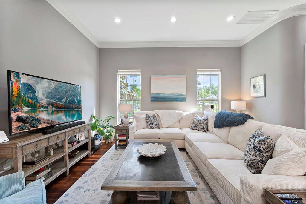 Inviting and spacious family room, perfect for relaxation and gatherings.