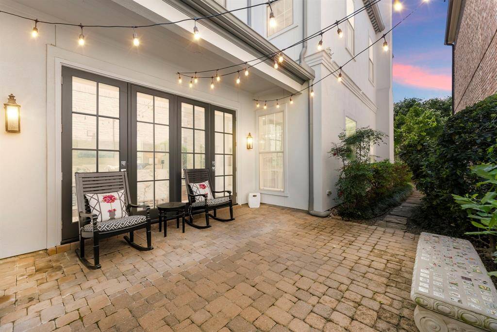 Tranquil interior courtyard provides a peaceful escape, perfect for relaxing or entertaining in total privacy.