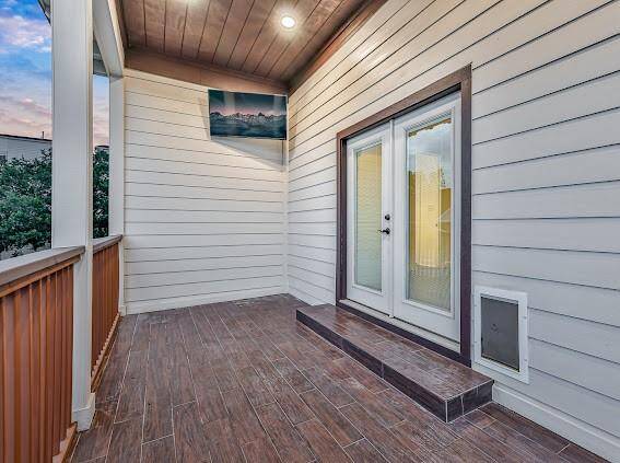 Upper deck patio off of primary suite