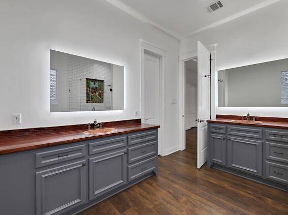 Primary bath