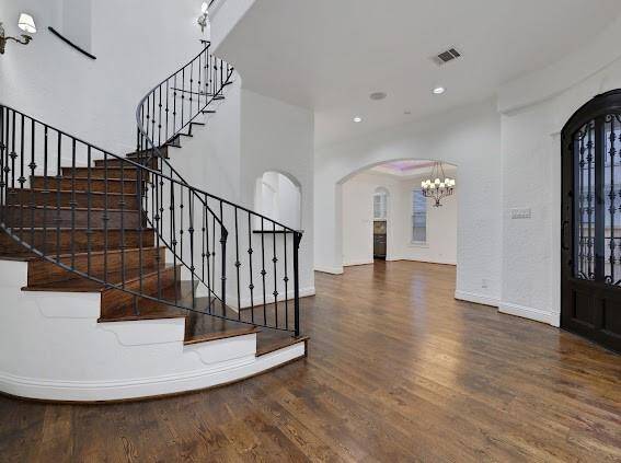 Spiral staircase at entry
