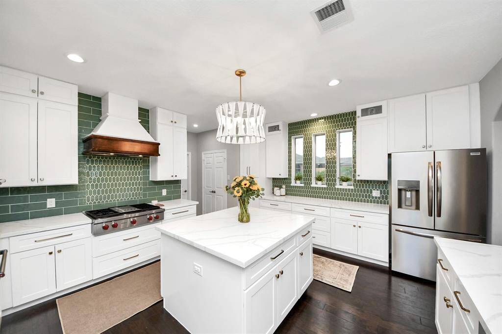Years ago, a family stumbled across an incredible hidden gem of a home in Missouri City. They weren’t looking nor ready to move at the time, but they did know the ideal lifestyle they wanted out of a location and neighborhood for building their family. They could so clearly see the vision of their perfect dream home for the next chapter of their lives in that home. The next thing they knew, the home’s price lowered and they bought what they would eventually transform into their dream home.