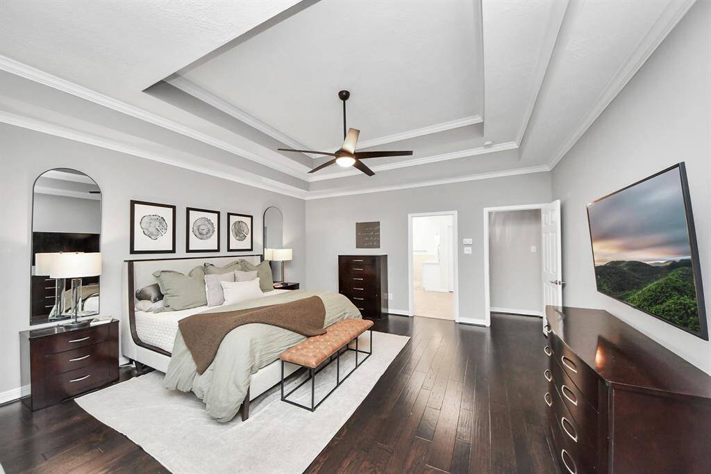 This retreat starting to feel like your dream home yet? Just wait til you see the en-suite bath upgrades.