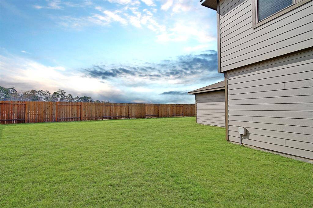 enjoy your private back yard!