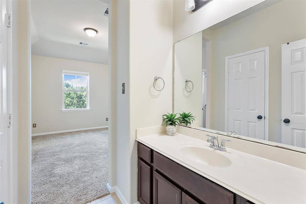 On-Suit Bathroom To Secondary Bedroom