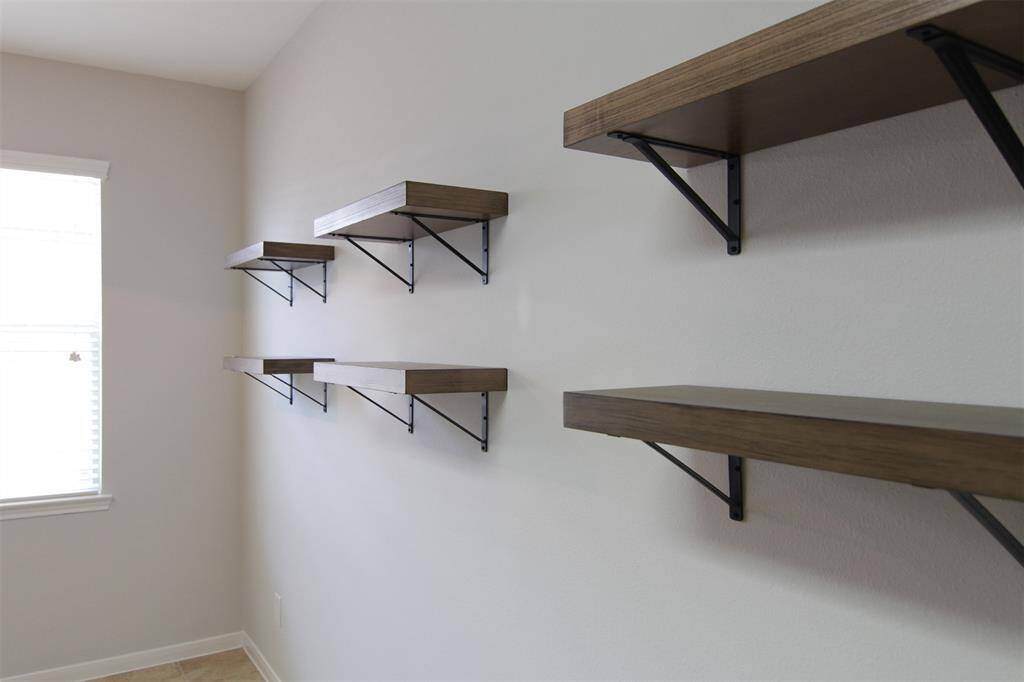 built-in shelving in breakfast/kitchen