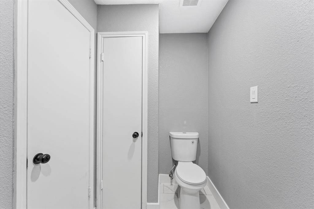 Bathroom with plenty of storage
