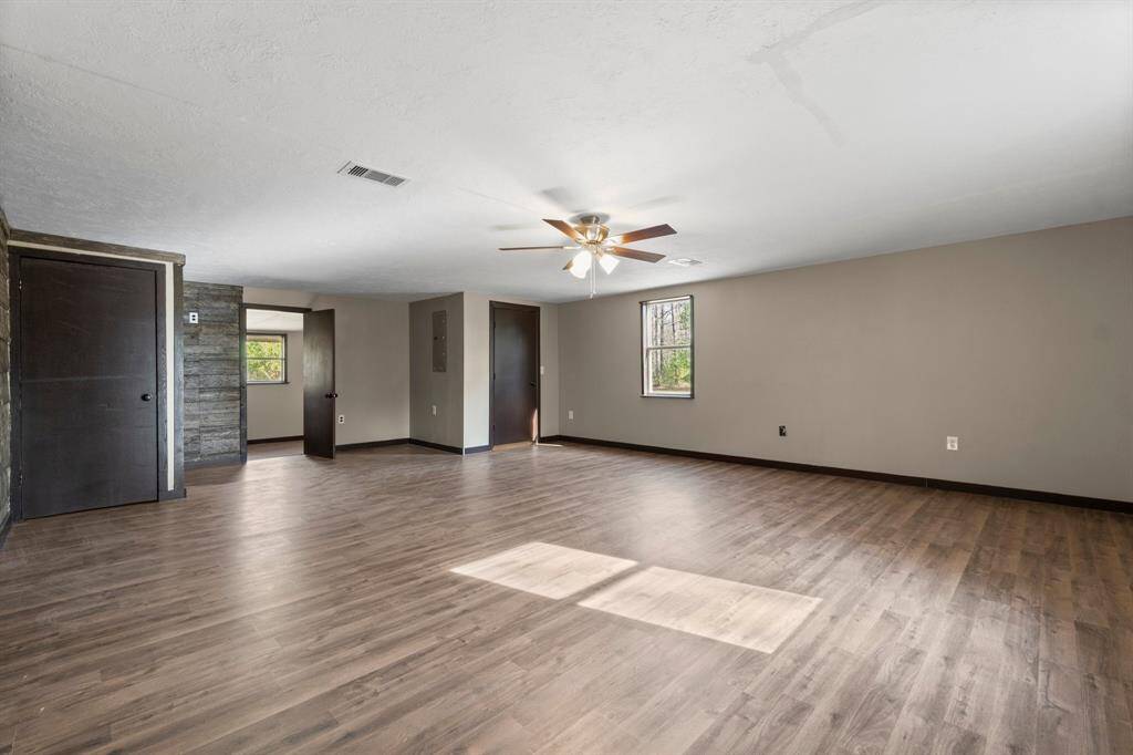 Large primary bedroom