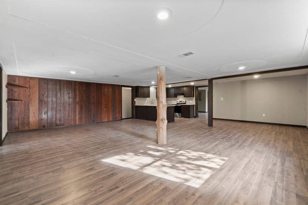 Open living/dining/kitchen