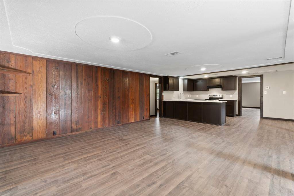 Open living/dining/kitchen