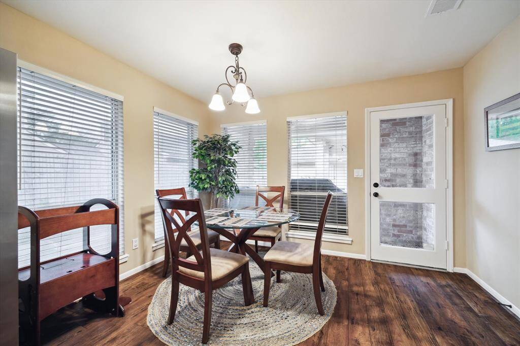 Breakfast area just off of the kitchen.