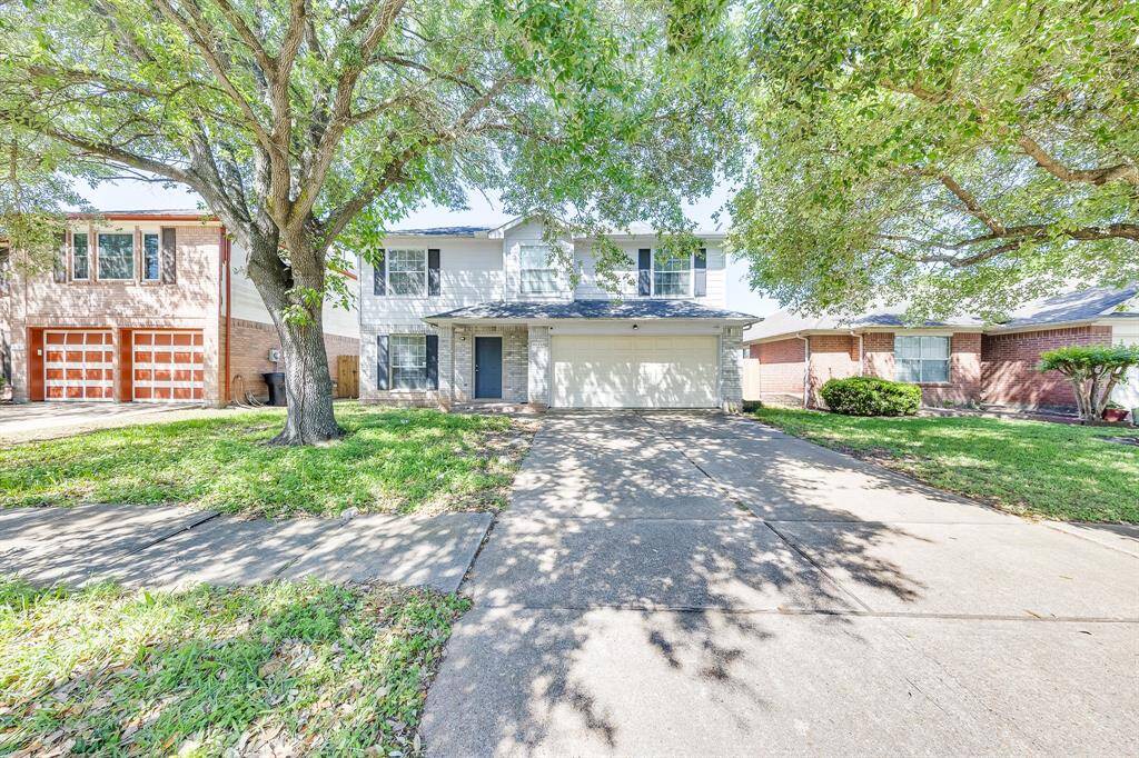 Imagine owning a home just outside Beltway 8, offering easy access to major streets and freeways, perfect for quick commutes and city convenience.