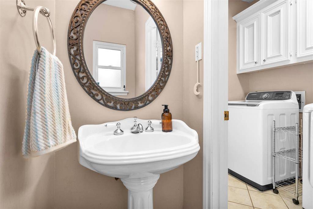 Guest powder room off the laundry