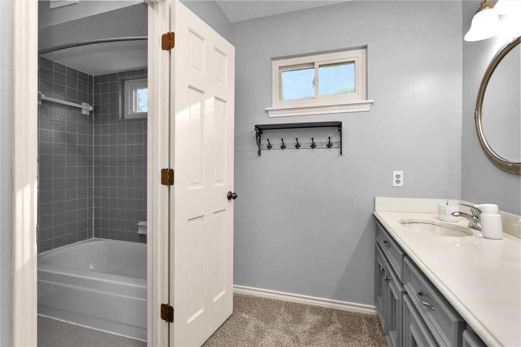 Combined tub/shower