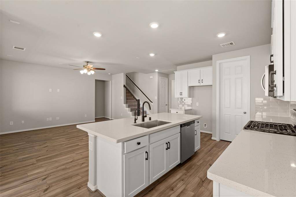 Note: Sample product photo. Actual exterior and interior selections may vary by homesite. Photo may be virtually staged