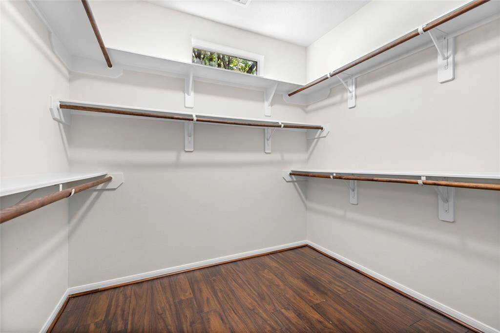 Walk-in Closet
