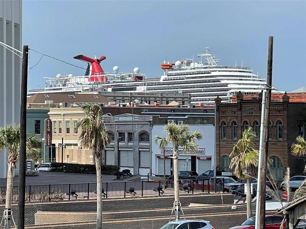 Nothing like island life. The cruise ships park right in your backyard!