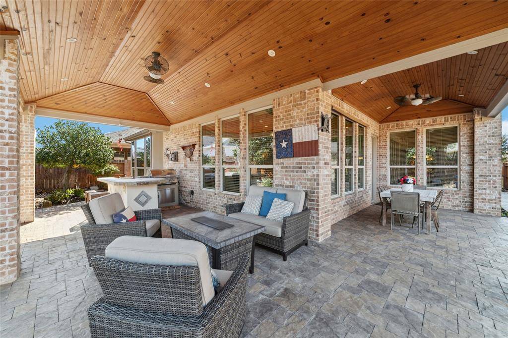 Another view of your outdoor living space.