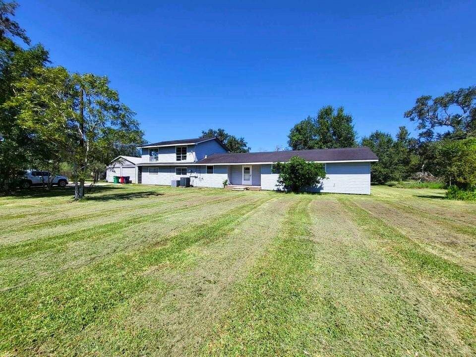 Situated on 3 acres for residential & commercial use