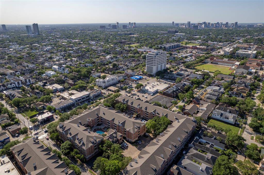This aerial photo offers an alternate view of the complex in comparison to the Houston Medical Center.