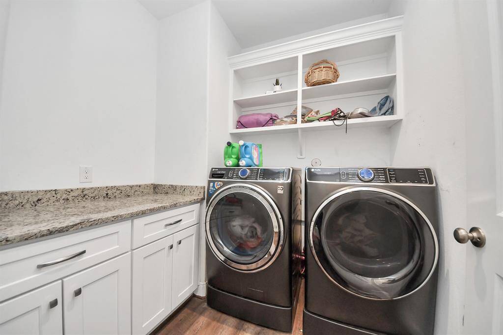 Washer/dryer room