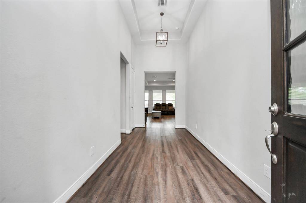 Large entry area