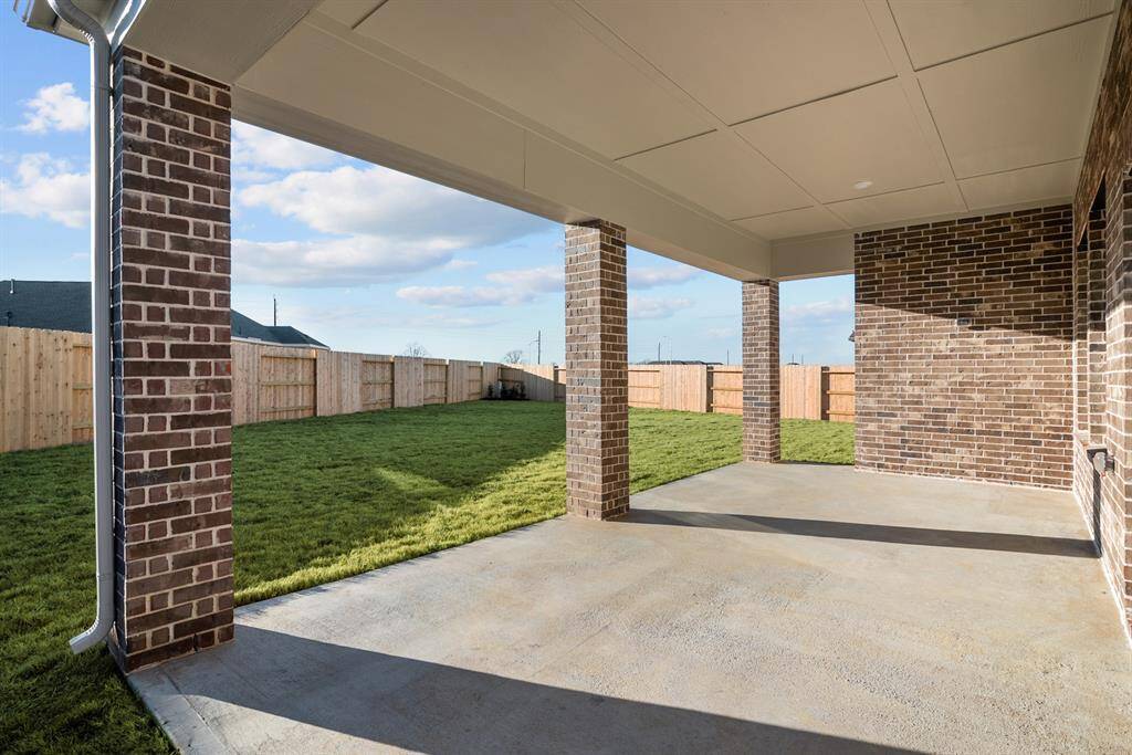 Welcome to The Grayden by David Weekley Homes. Move-In-Ready Now!