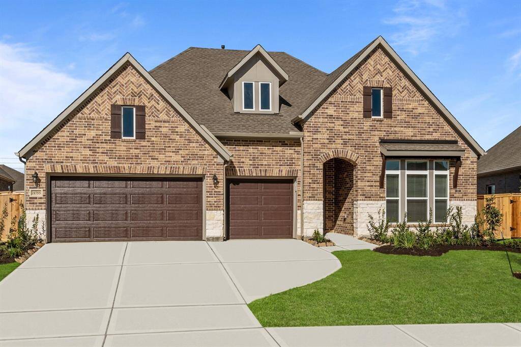 Welcome to The Ortega by David Weekley Homes. Move-In-Ready Now!