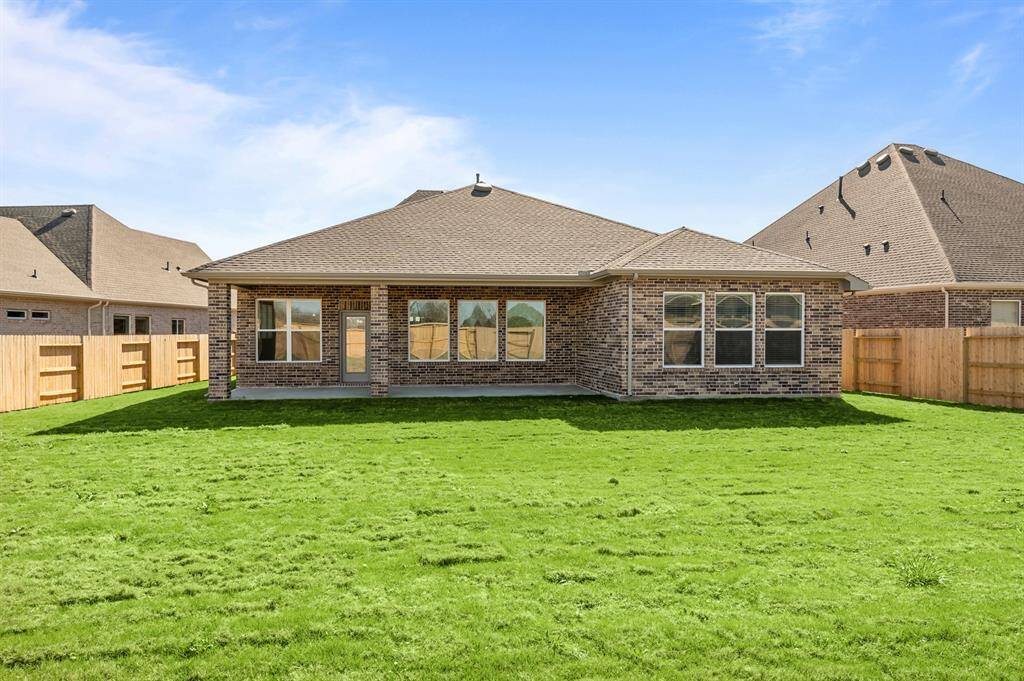 Welcome to The Ortega by David Weekley Homes. Move-In-Ready Now!