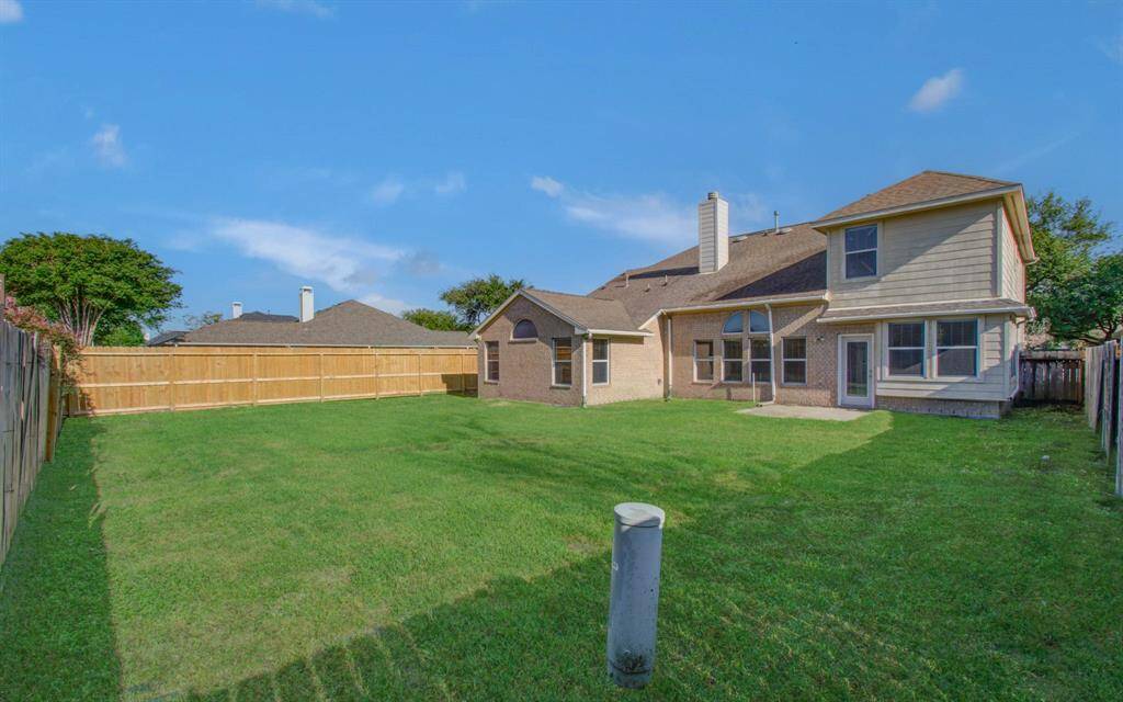 Spacious Backyard