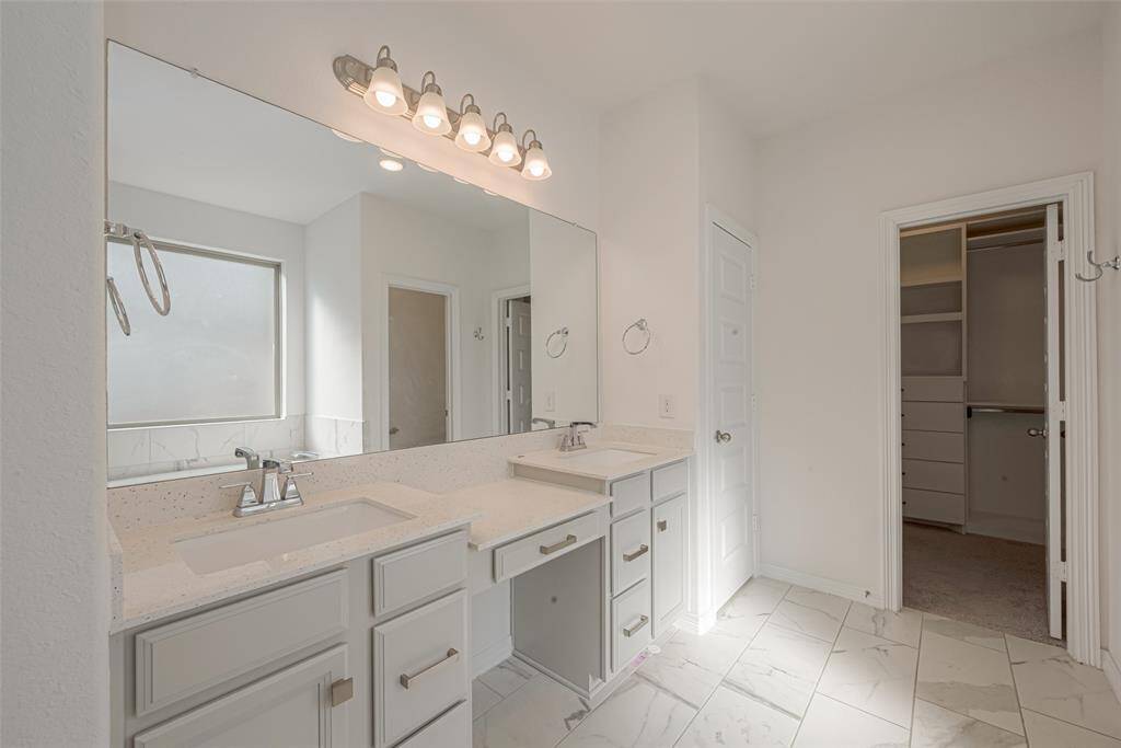 Dual vanities