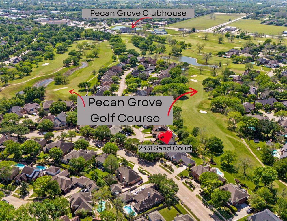 Nestled in the Greens Section of Pecan Grove, the golf course is everywhere!