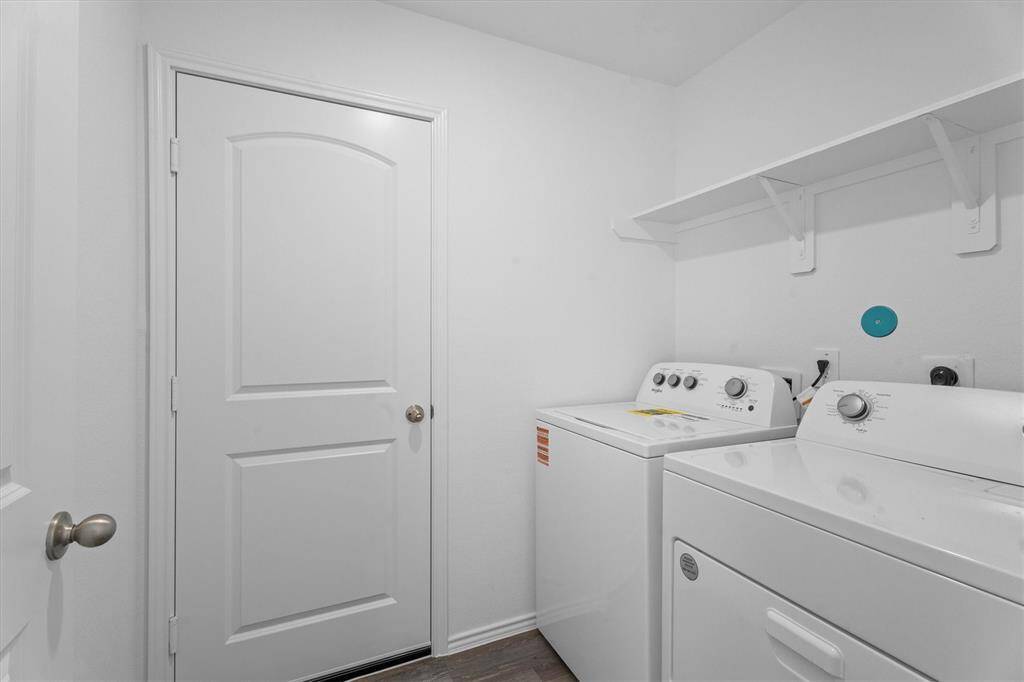 Big laundry room with all new appliances included
