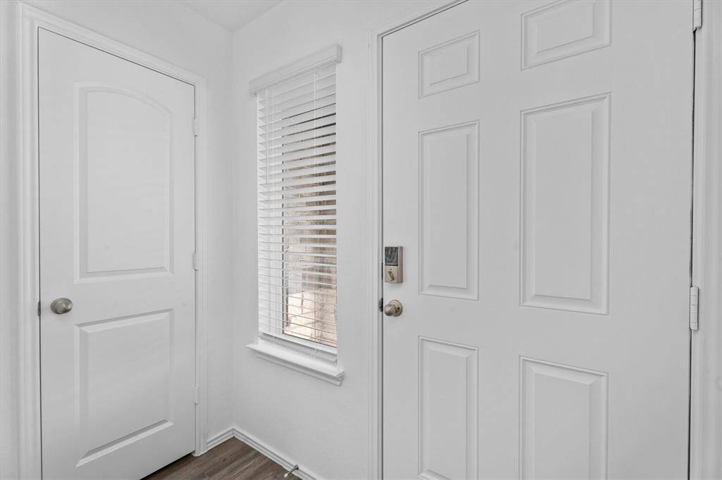 nice foyer with a coat closet!