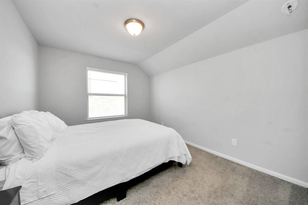 Fourth bedroom