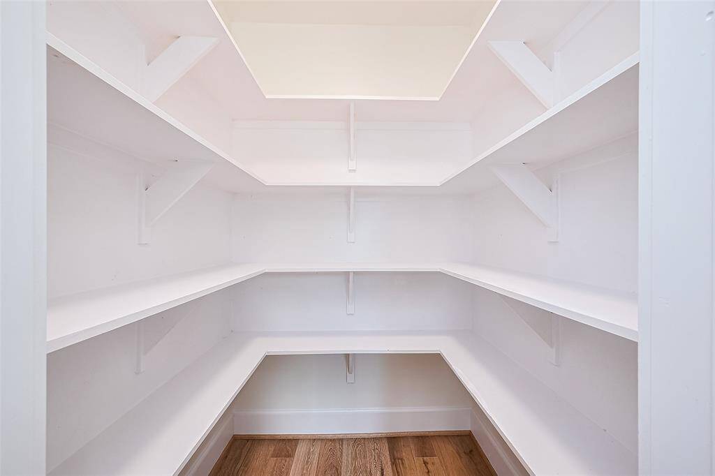 Spacious walk in pantry
