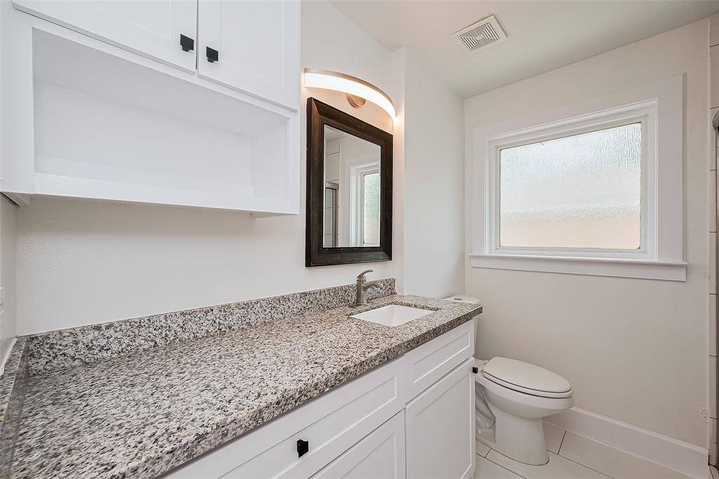 Great counter space