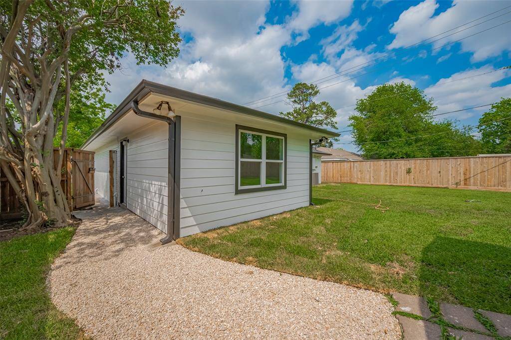 Walkway to bonus room