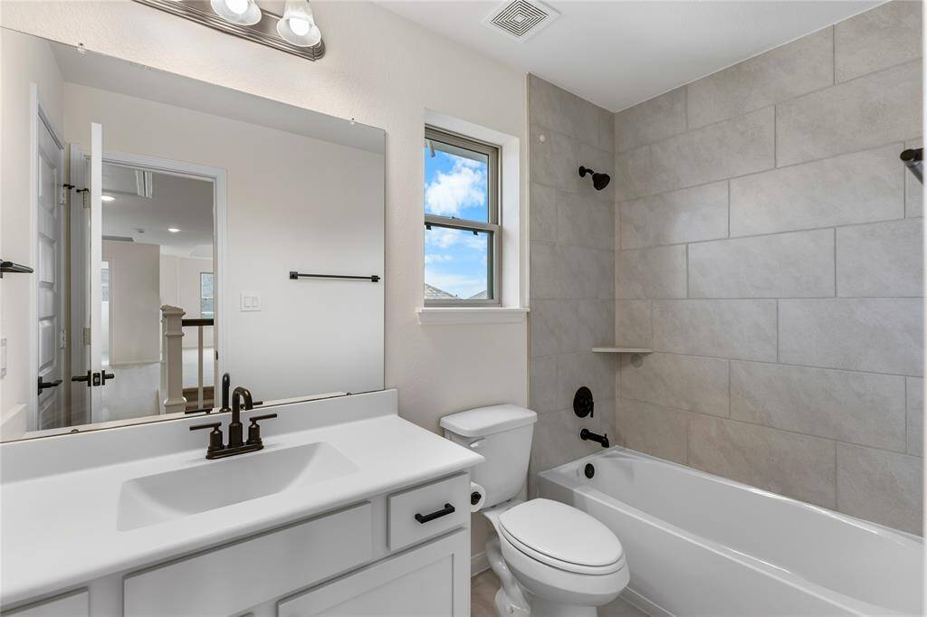 Second full bathroom upstairs