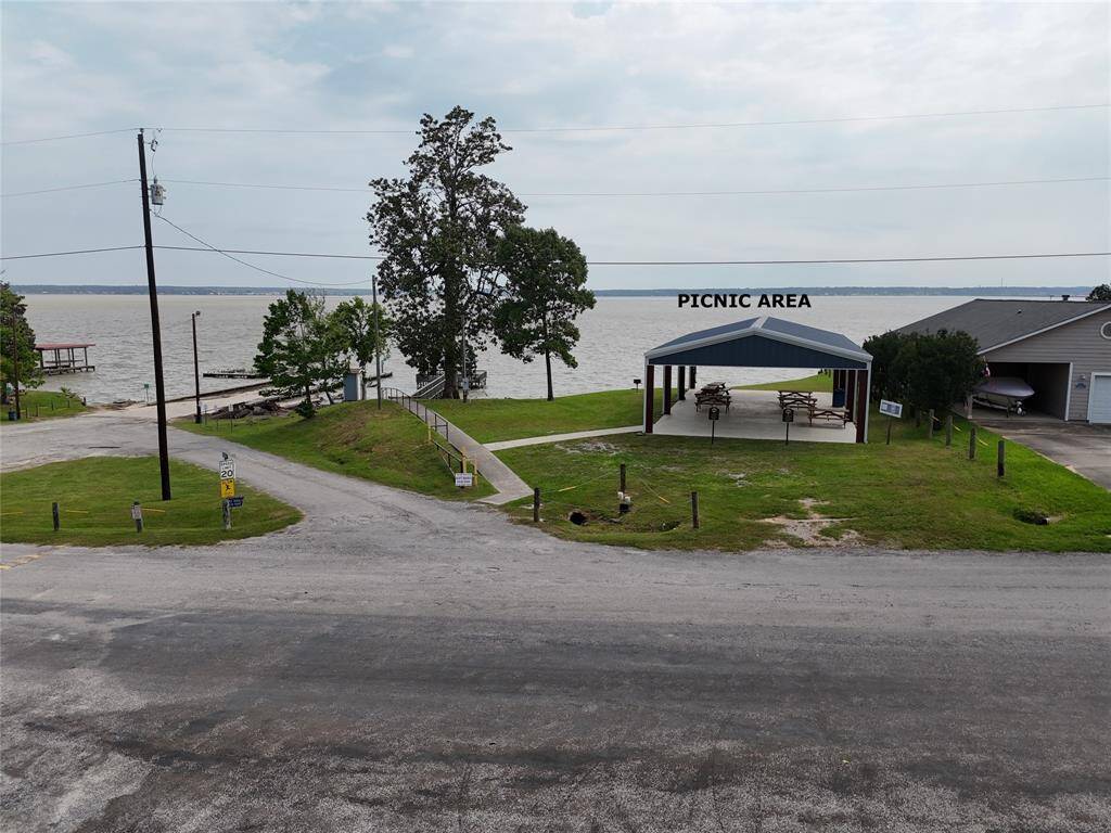 Boat ramp and picnic area