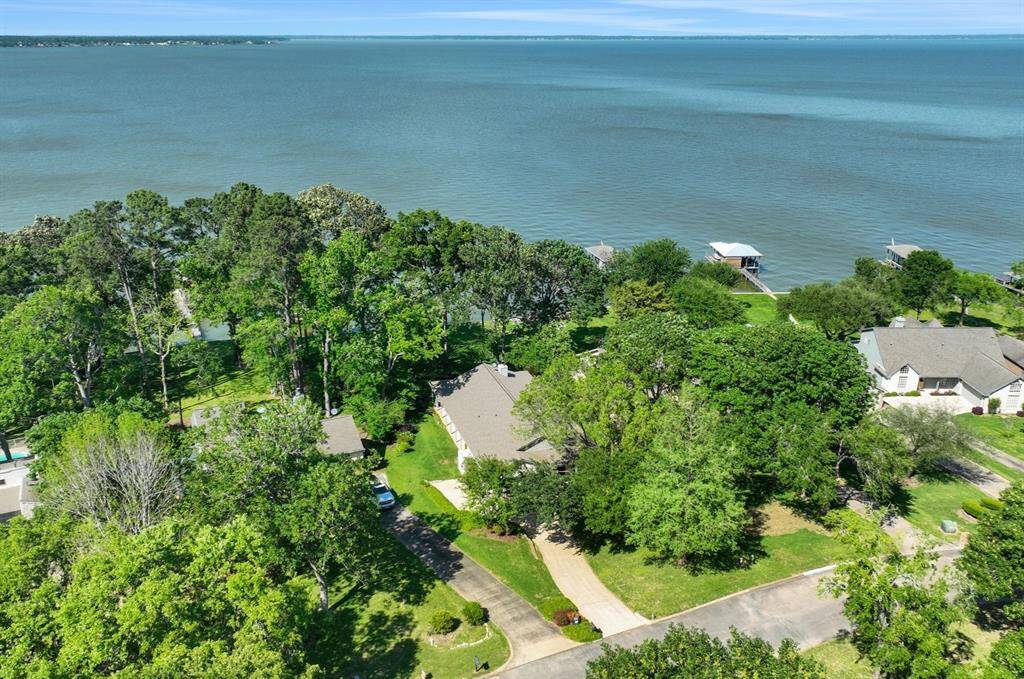 This waterfront home is located on the open water with fabulous views!