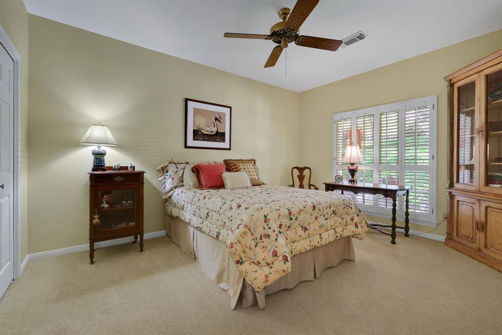Guest bedroom 1
